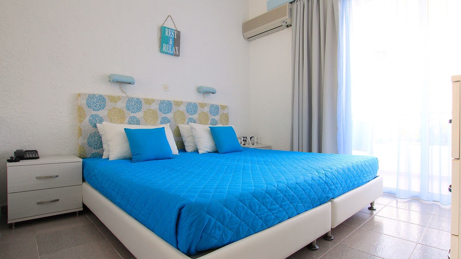 rooms-studio-standard-balcony-or-terrace