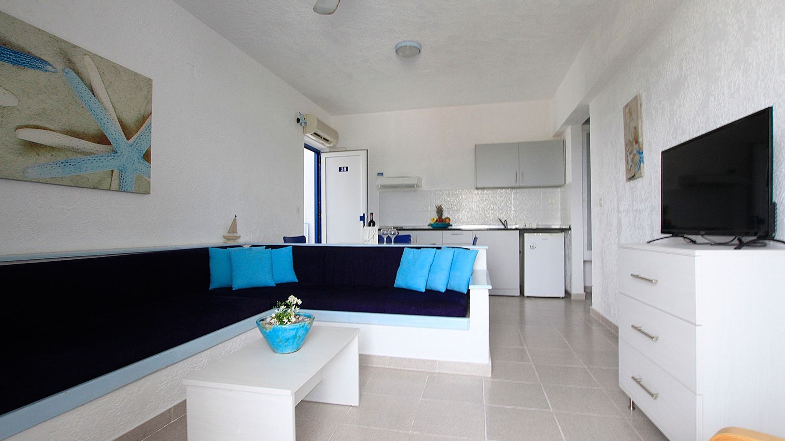 rooms-apartment-standard-balcony-or-terrace