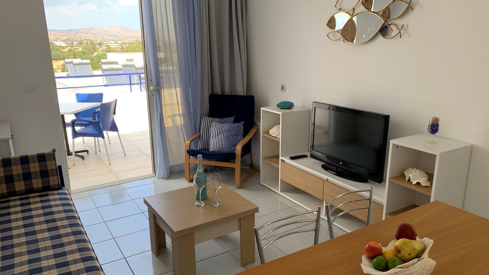 rooms-apartment-penthouse-1bedroom-balcony-or-terrace