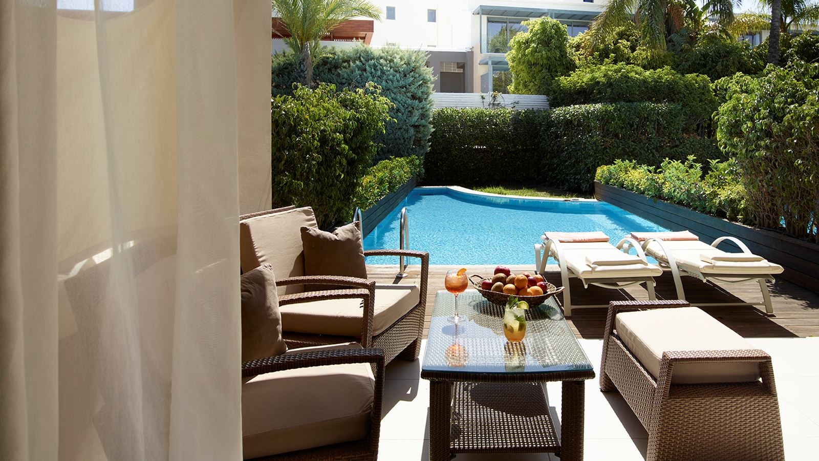 rooms-grand-suite-with-private-pool