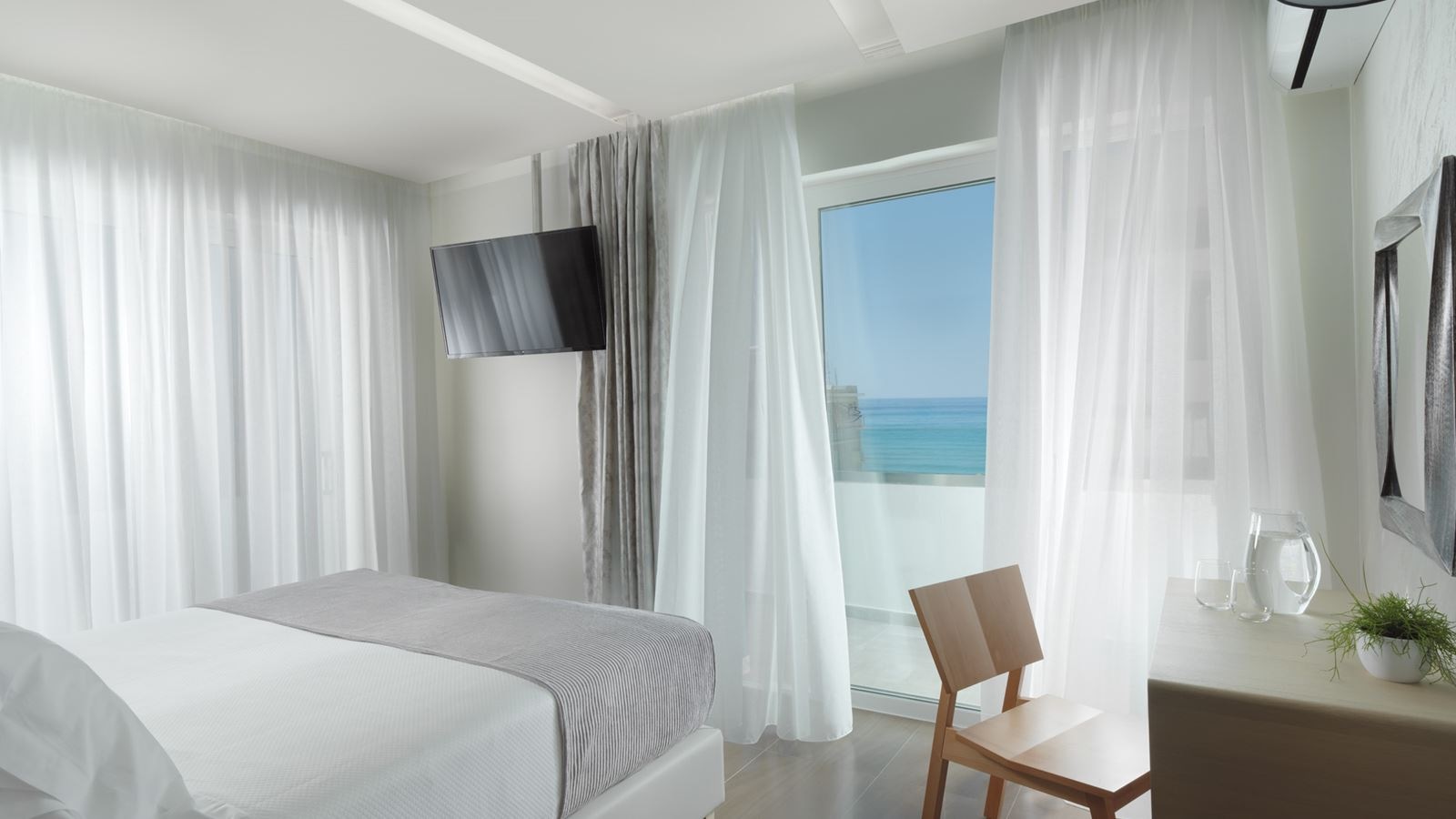 rooms-standard-double-room