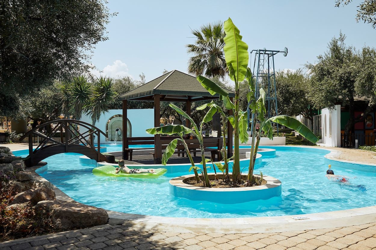 pools-outdoor-childrens-pool