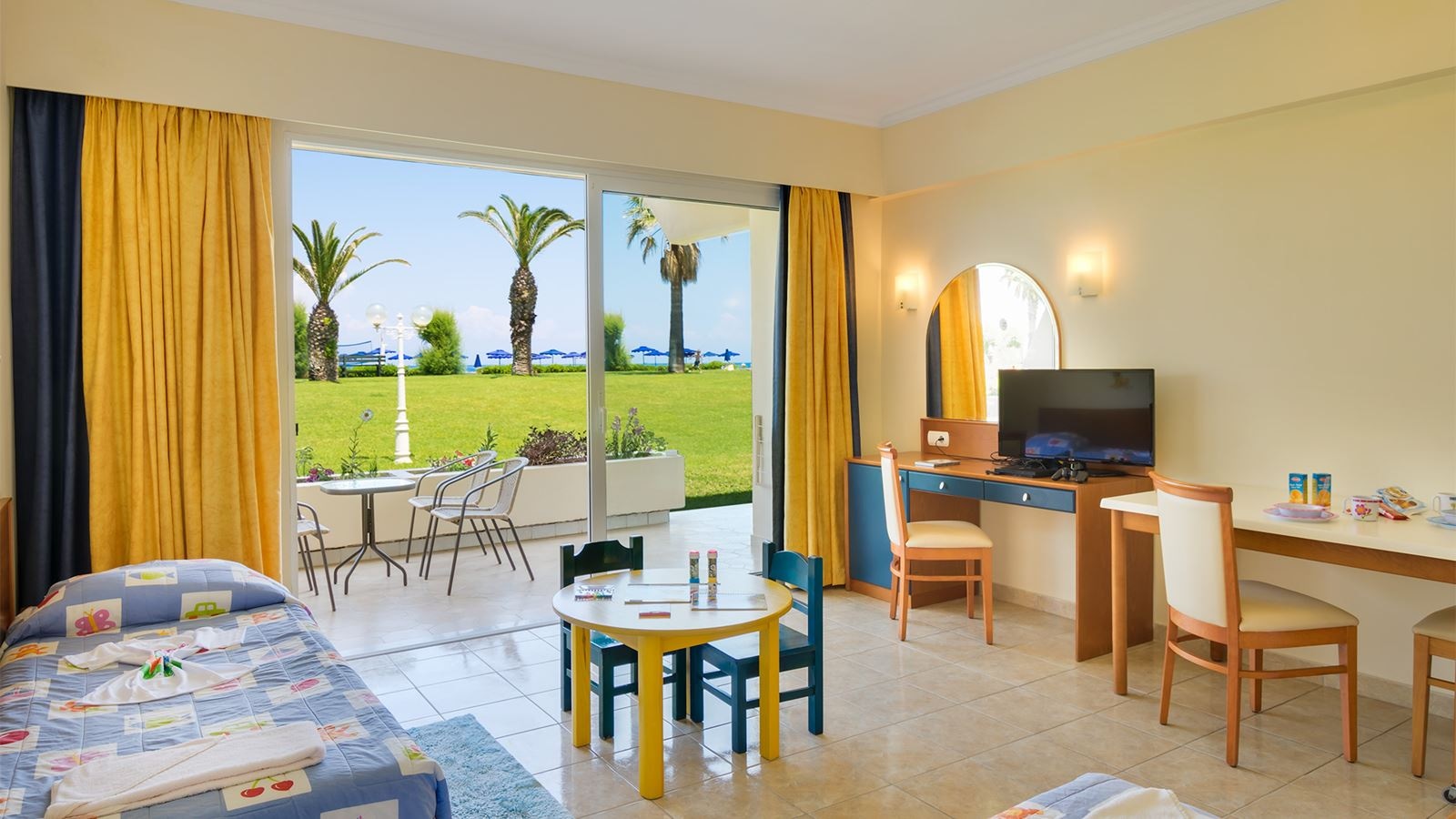 rooms-kid-suite-garden-view