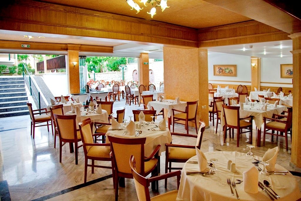 restaurants-main-restaurant