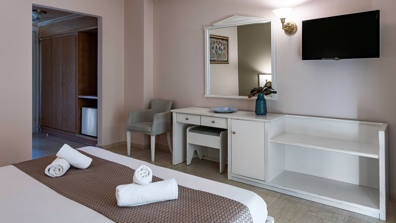 rooms-double-rooms-land-view