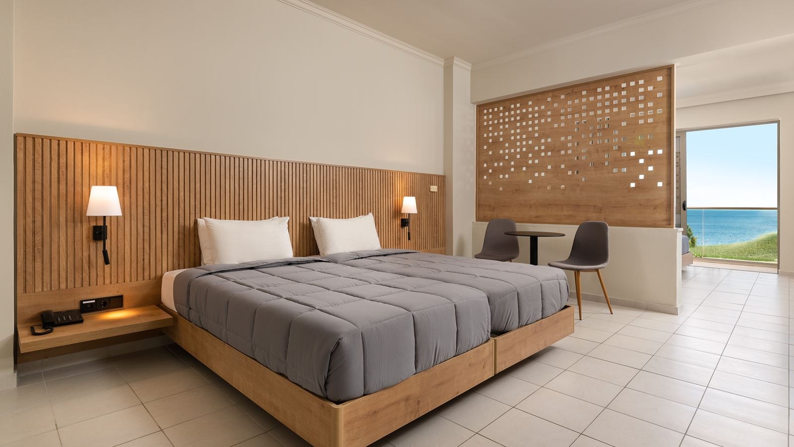 rooms-family-room-sea-view