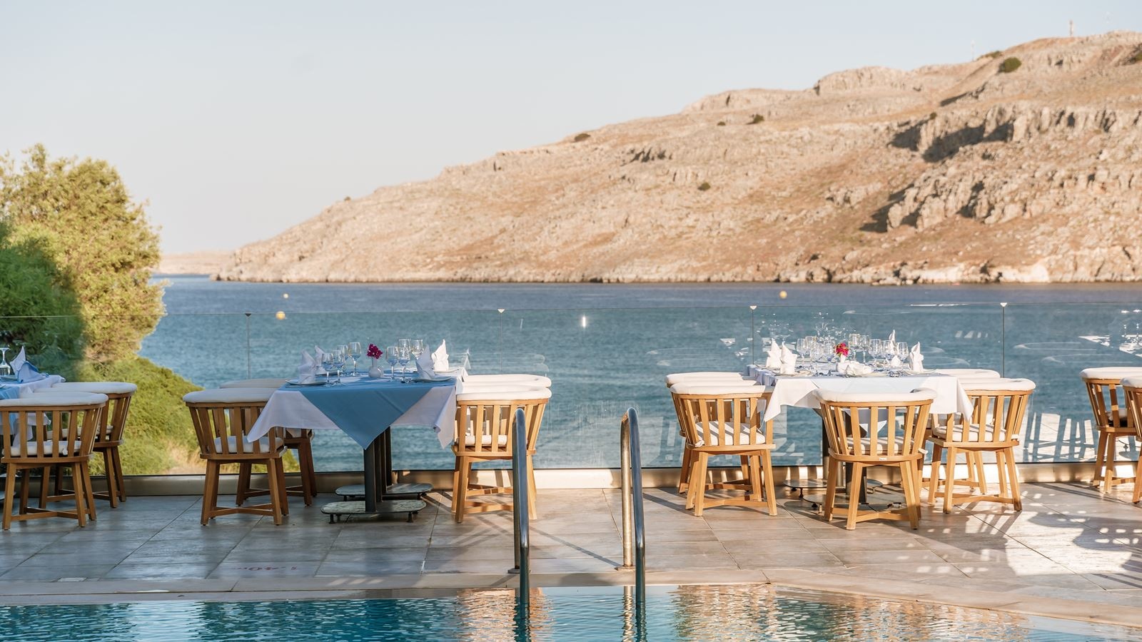 restaurants-meze-greek-thematic-restaurant