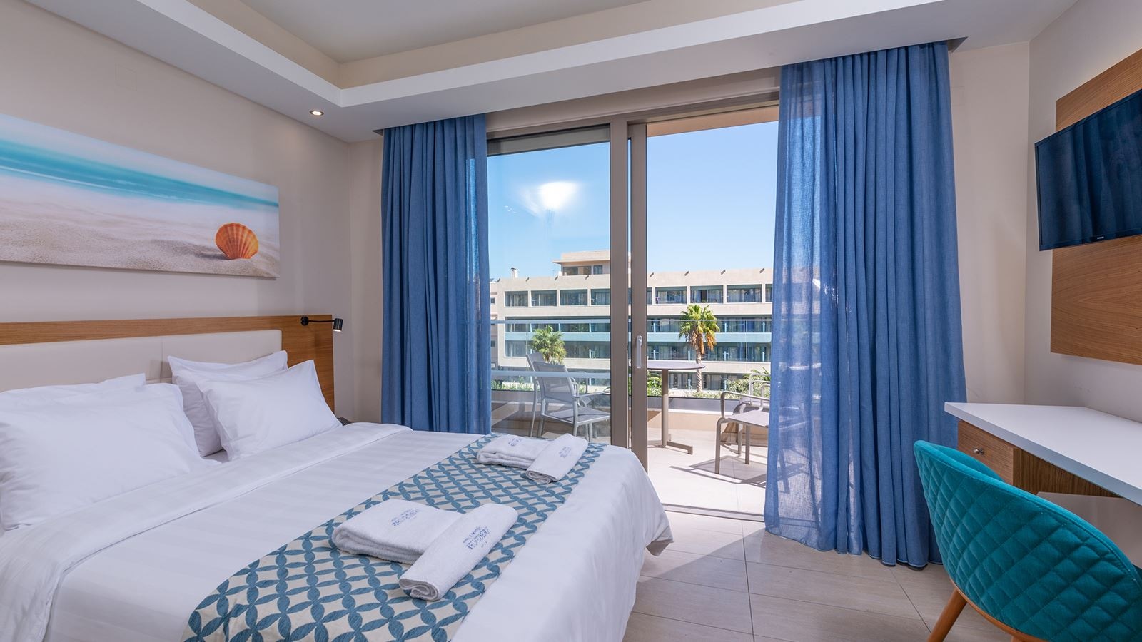 rooms-double-superior-land-view