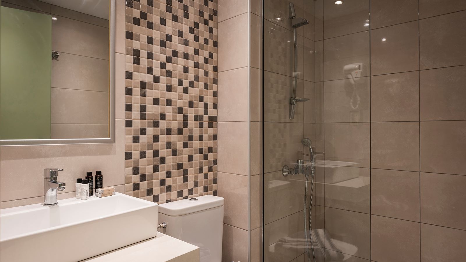 rooms-superior-double-room