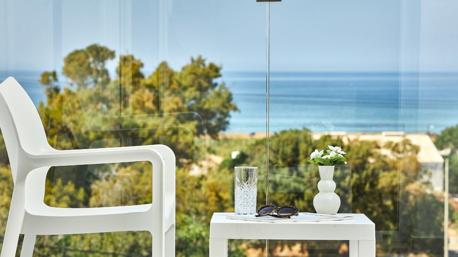 rooms-superior-double-room-garden--pool-view-balcony