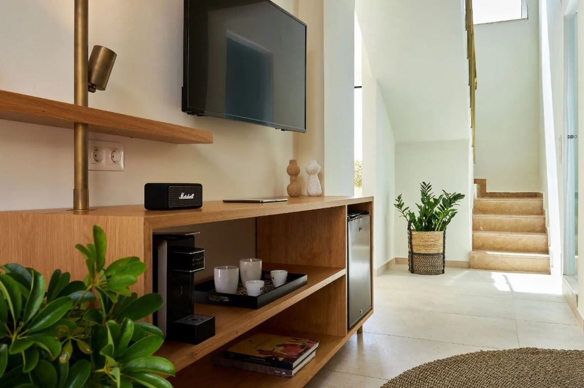 rooms-vip-maisonette-exterior-jacuzzi-gardenview-balcony