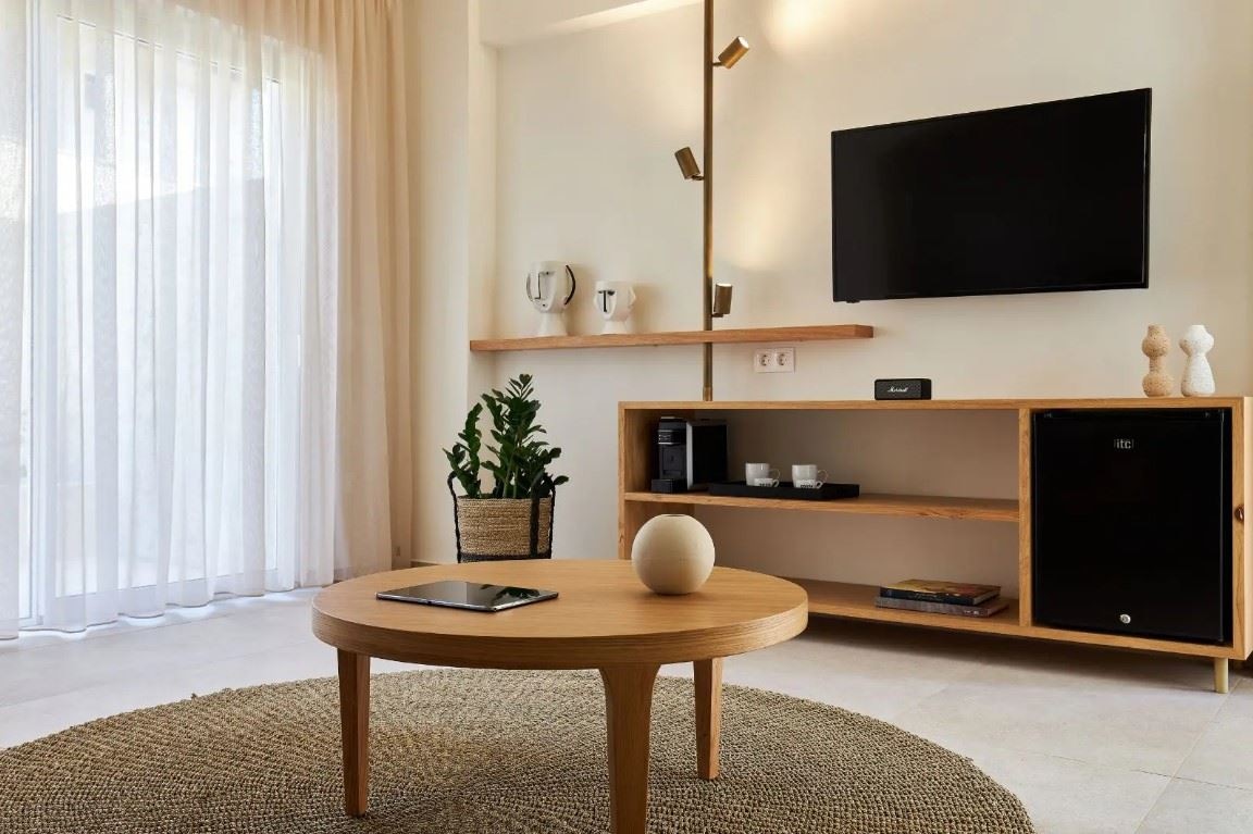 rooms-vip-maisonette-exterior-jacuzzi-gardenview-balcony