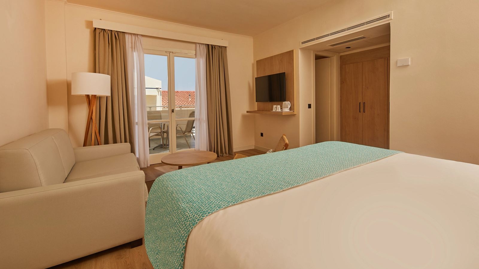 rooms-junior-suite-inland-view