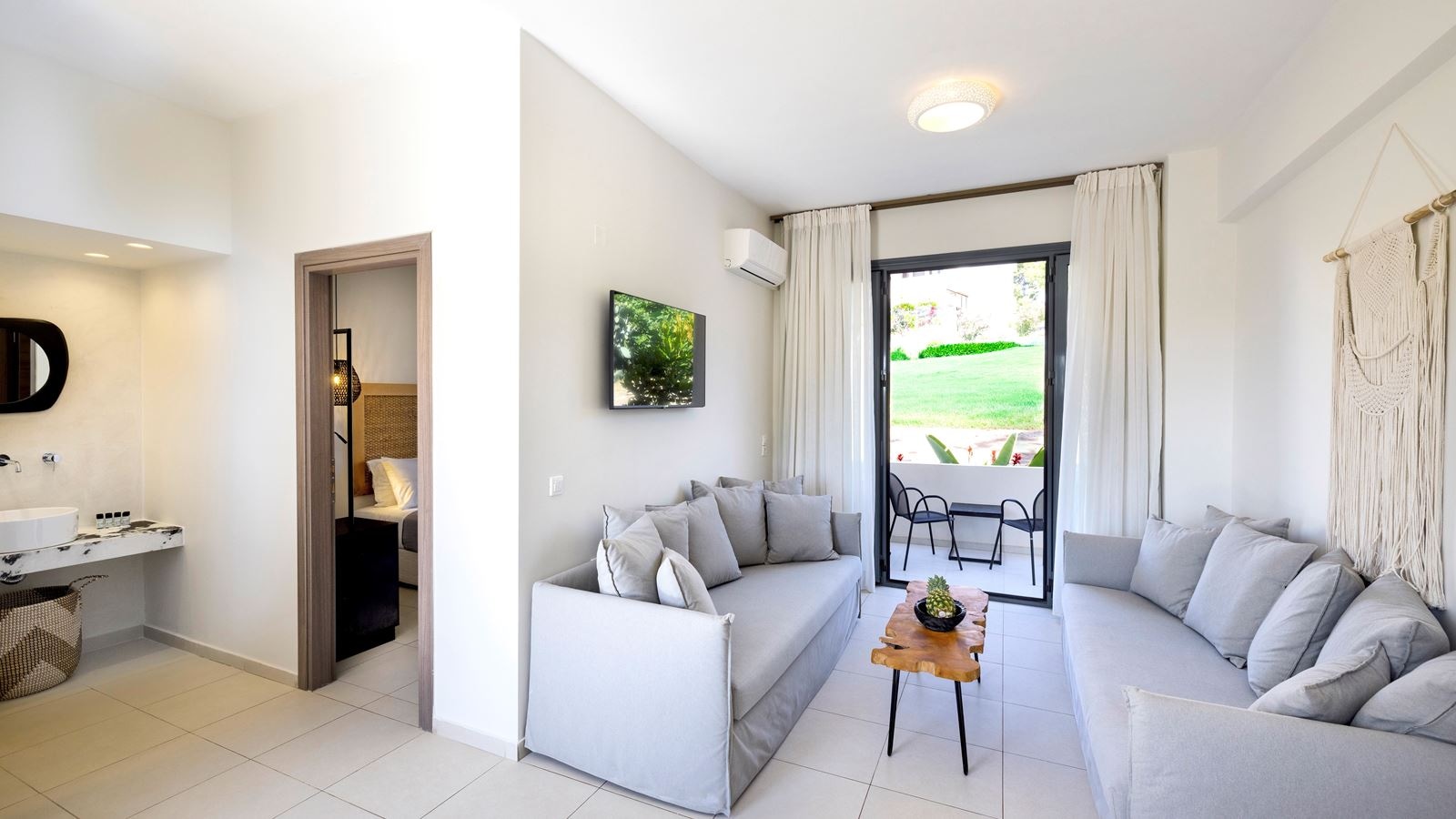 rooms-superior-suite