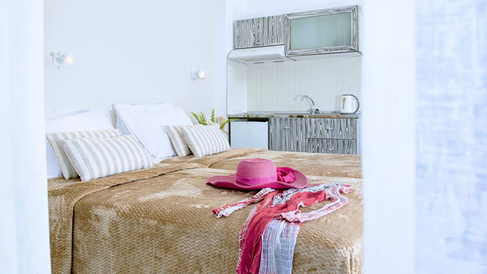 rooms-double-standard-studio