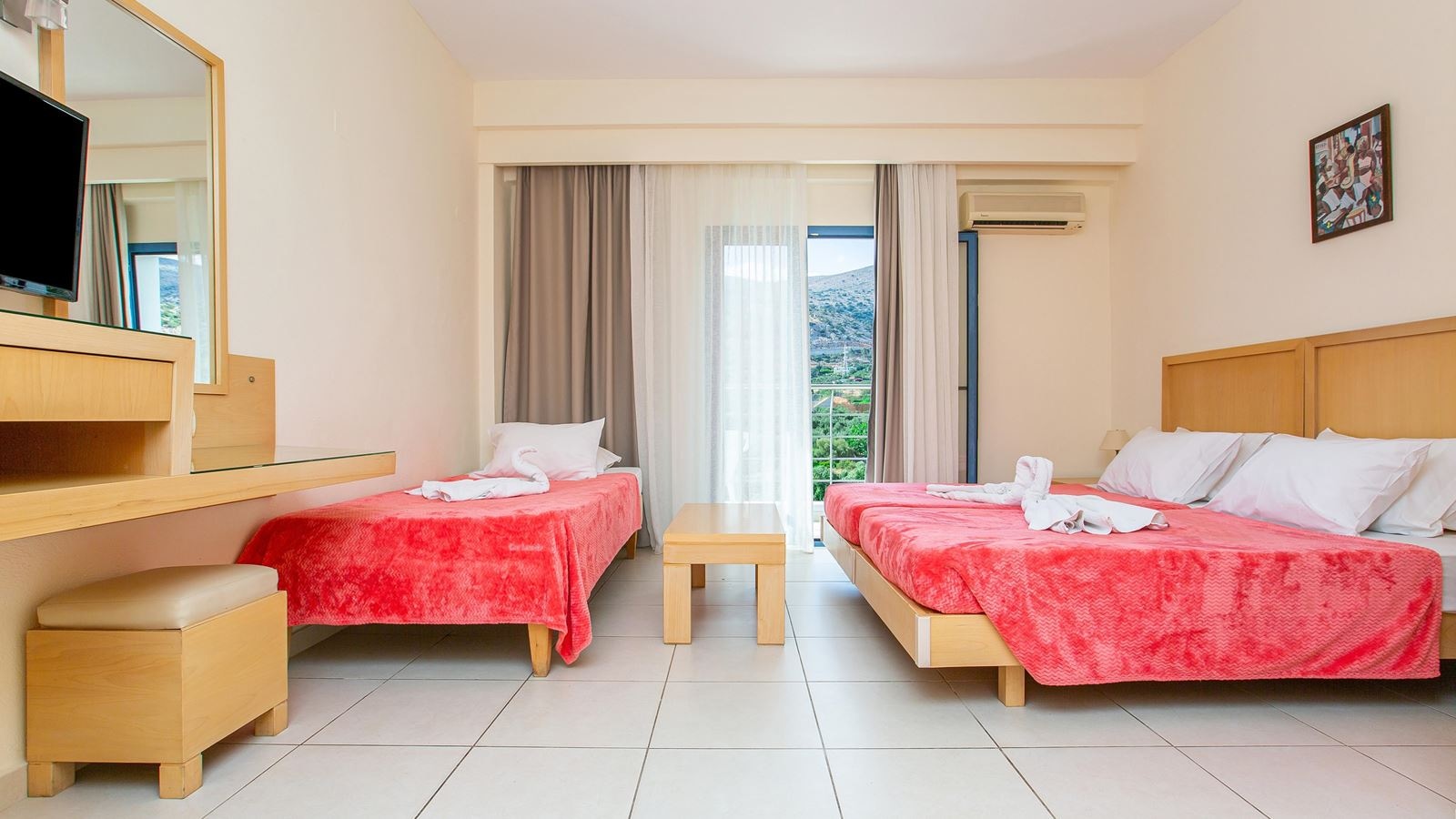 rooms-superior-triple-studio