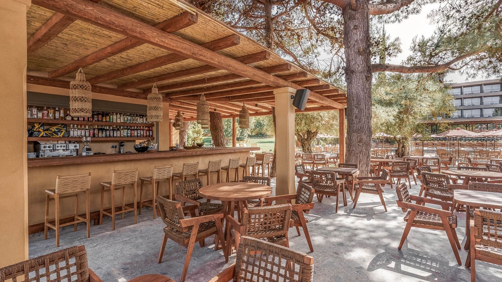 restaurants-captain-cooks-pool-bar