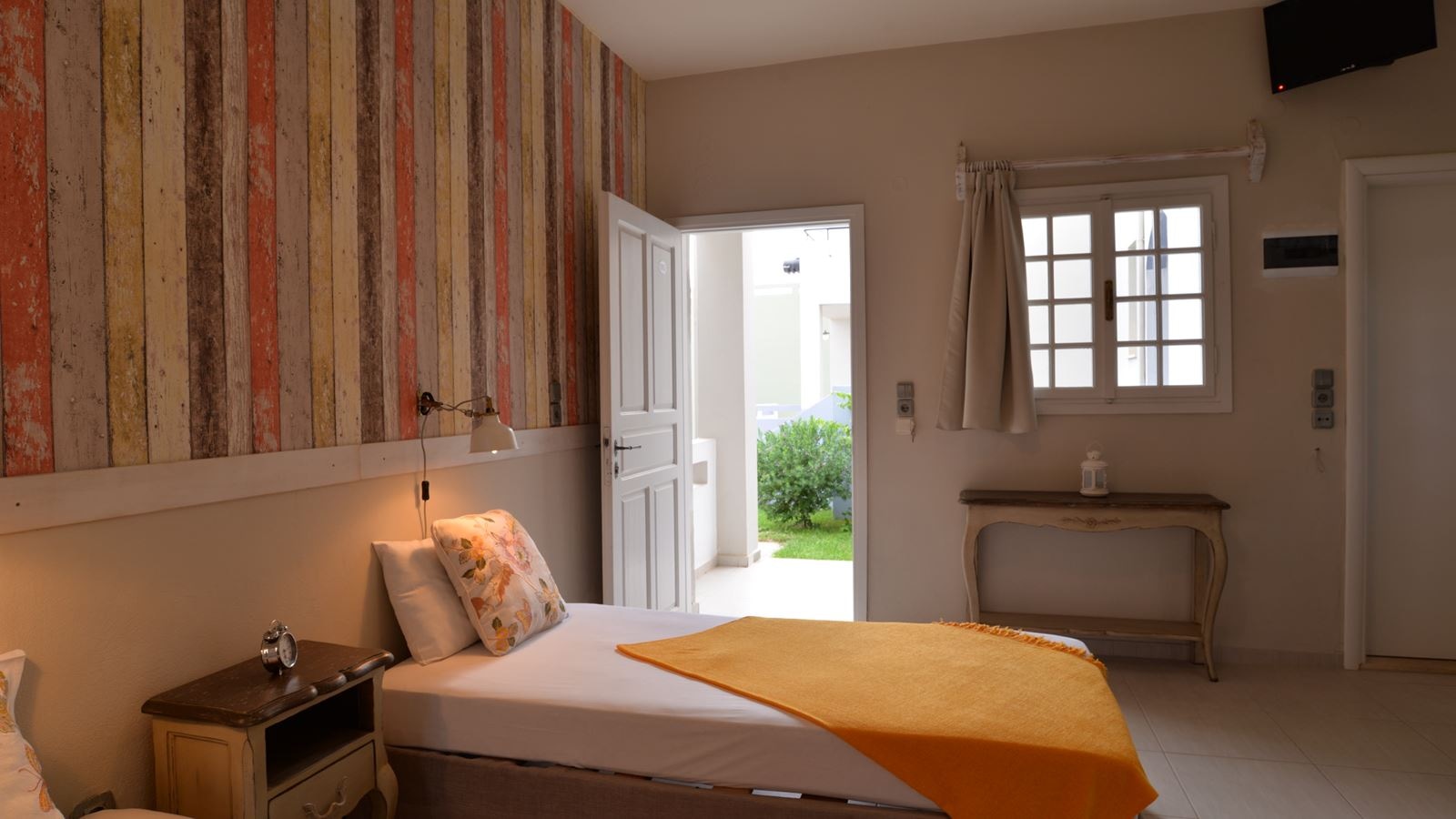 rooms-studio-superior-twindouble-balcony-or-terrace