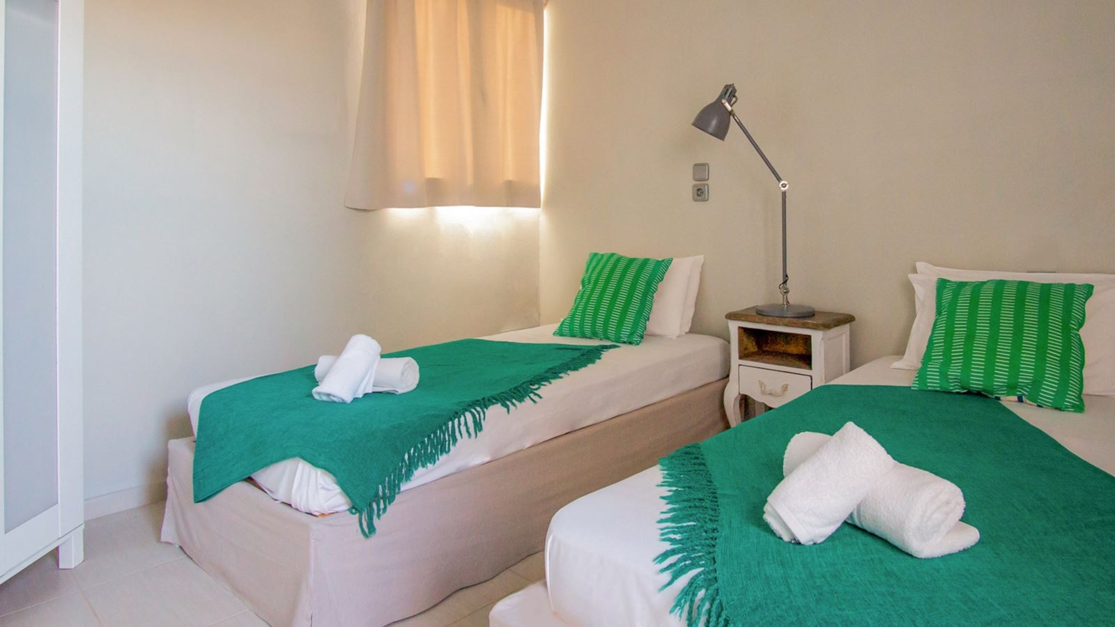 rooms-studio-superior-twindouble-balcony-or-terrace