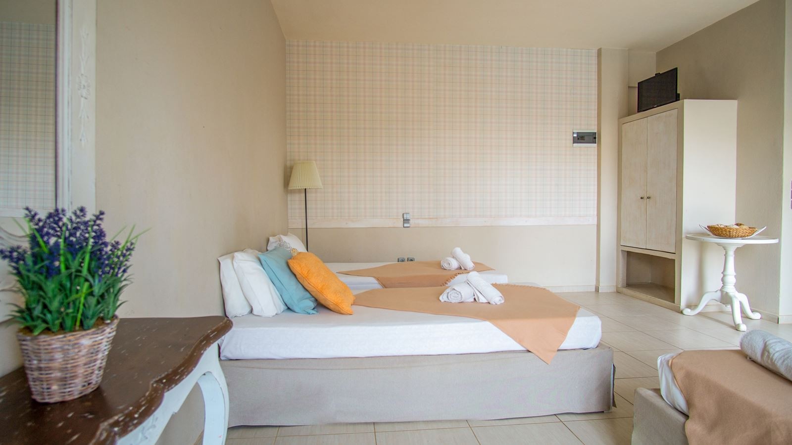 rooms-studio-superior-triple-balcony-or-terrace