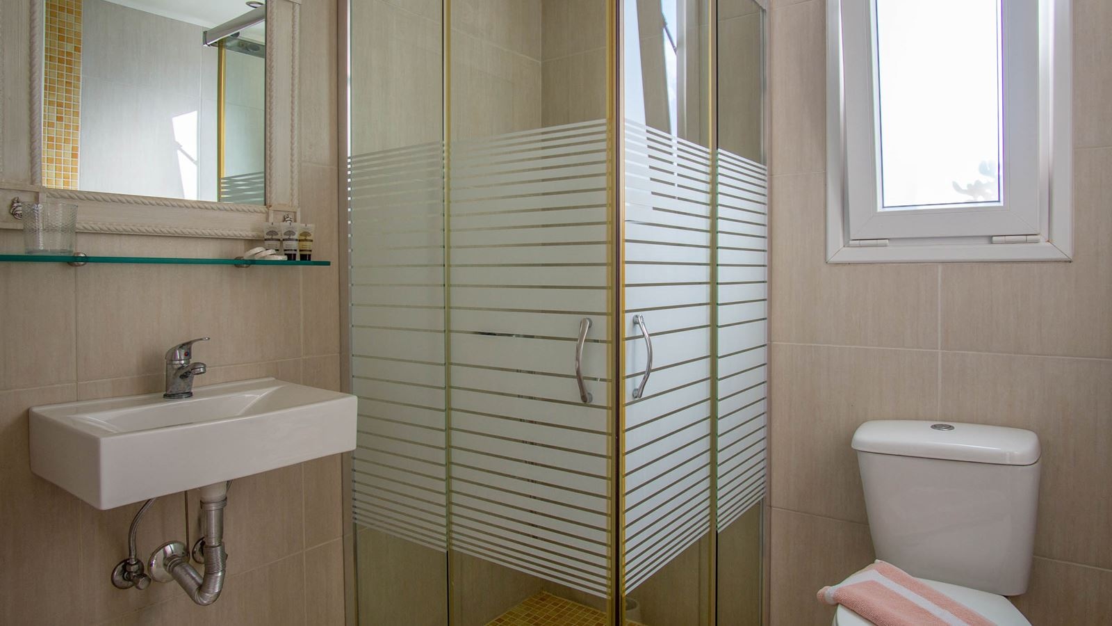 rooms-superior-triple-1-bedroom-apartment