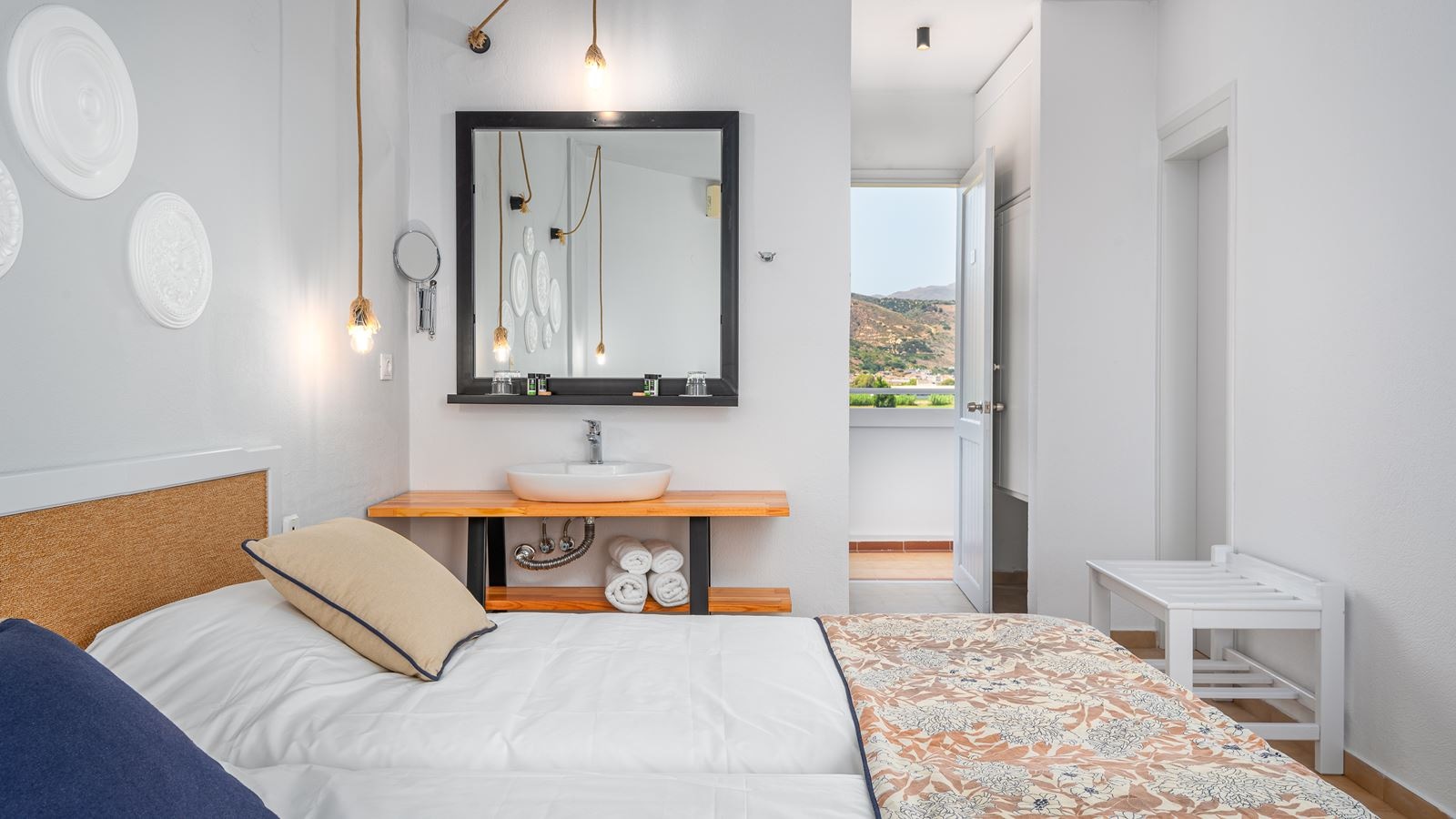 rooms-classic-double-side-sea-view