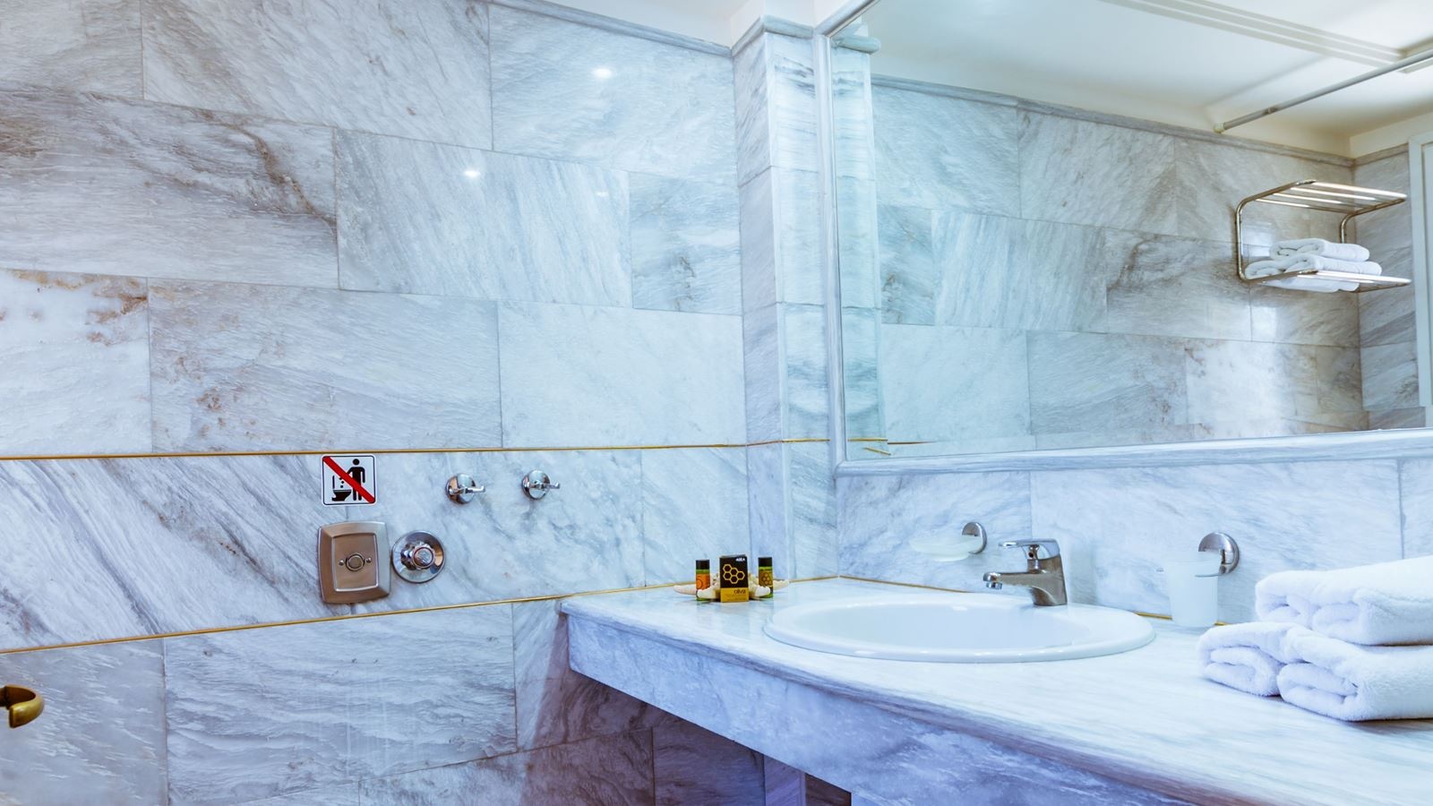 rooms-one-bedroom-apartment