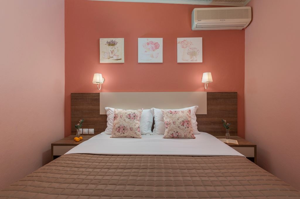 rooms-apartment-deluxe-2-bedrooms-family-friendly