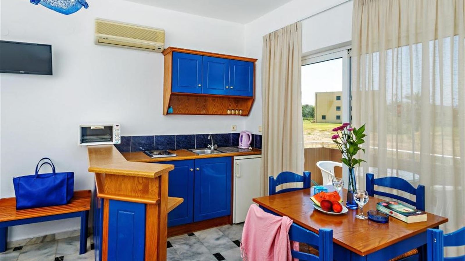 rooms-apartment-economy-4-pax