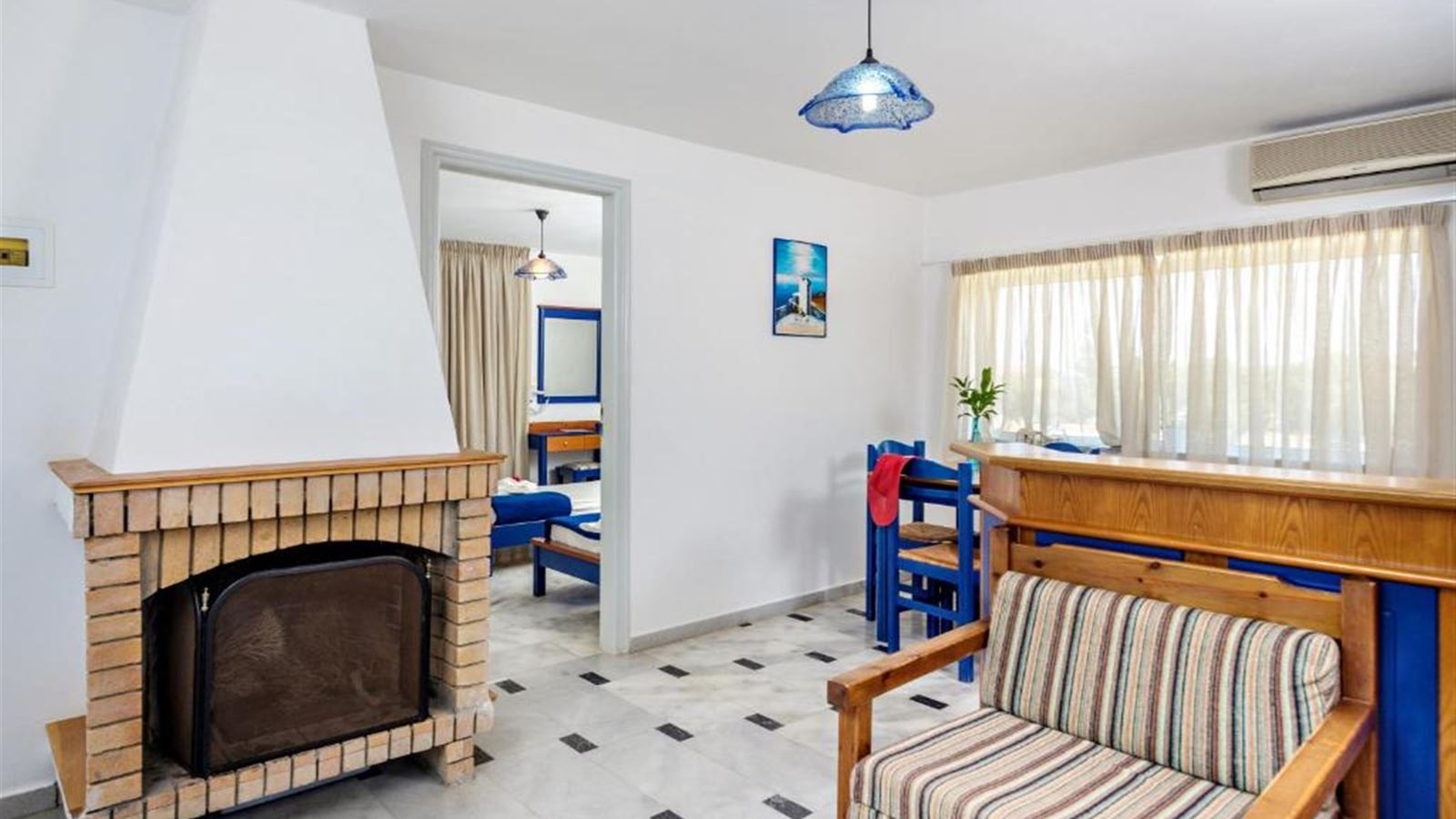 rooms-apartment-side-sea-view-4-pax