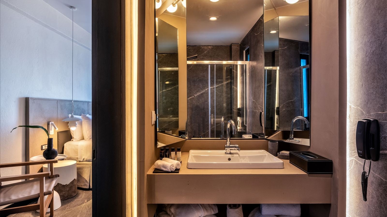 rooms-sapphire-zen-suite-with-sharing-pool