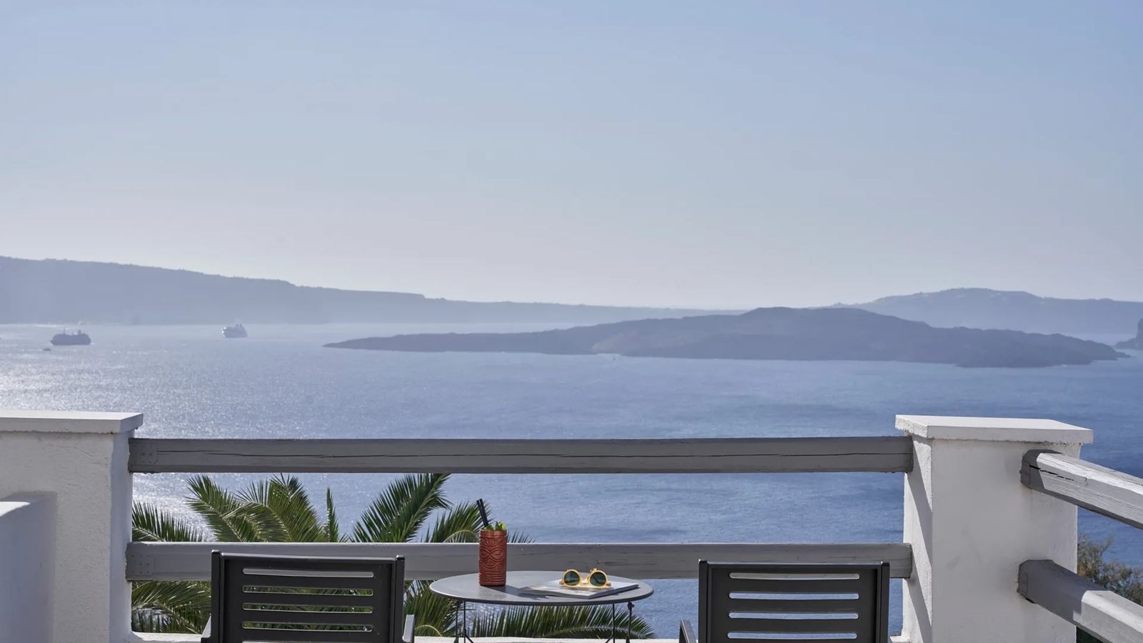 rooms-superior-room-with-caldera-view