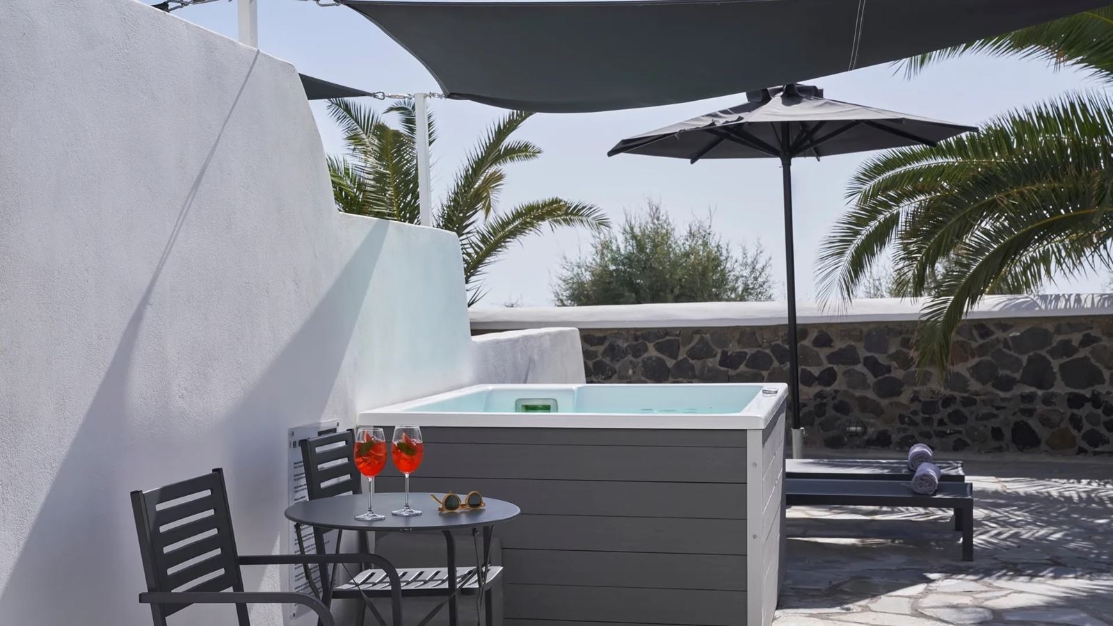 rooms-junior-suite-with-jetted-tub--garden-view