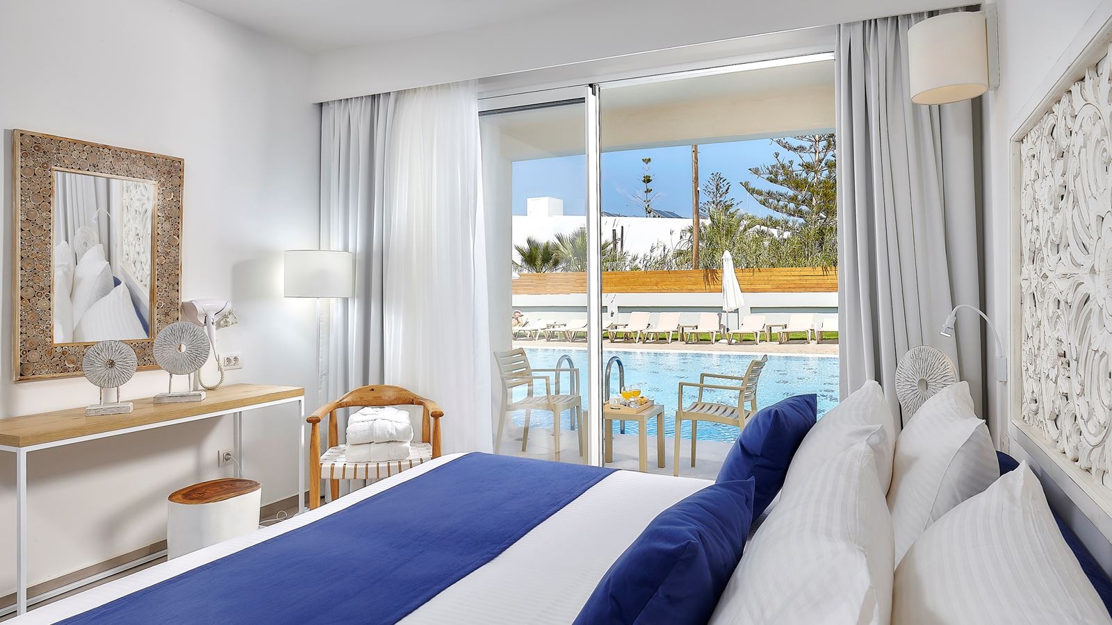 rooms-suite-junior-sharedpool