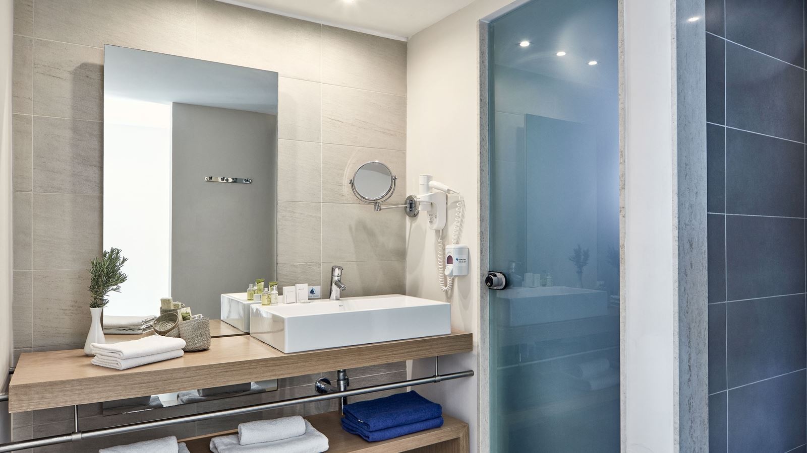 rooms-family-suite-sea-view