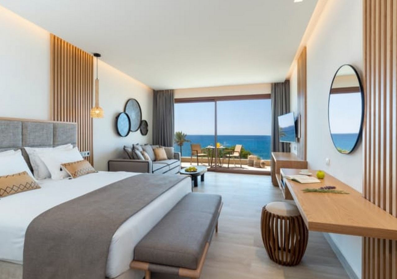 rooms-room-premium-double-seaview-balcony