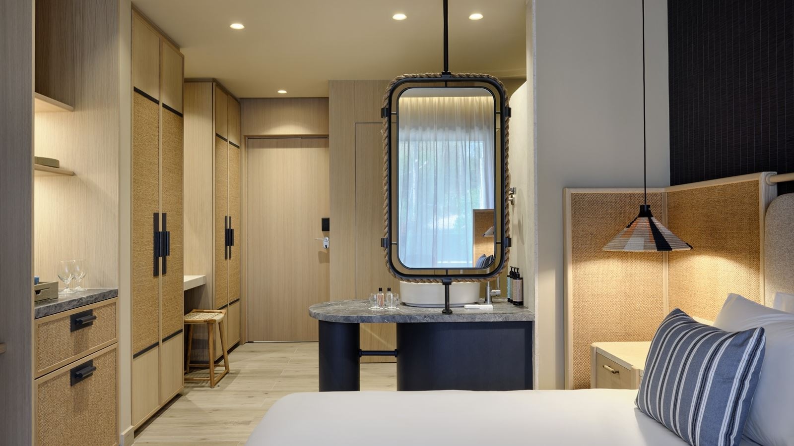 rooms-deluxe-inland-view