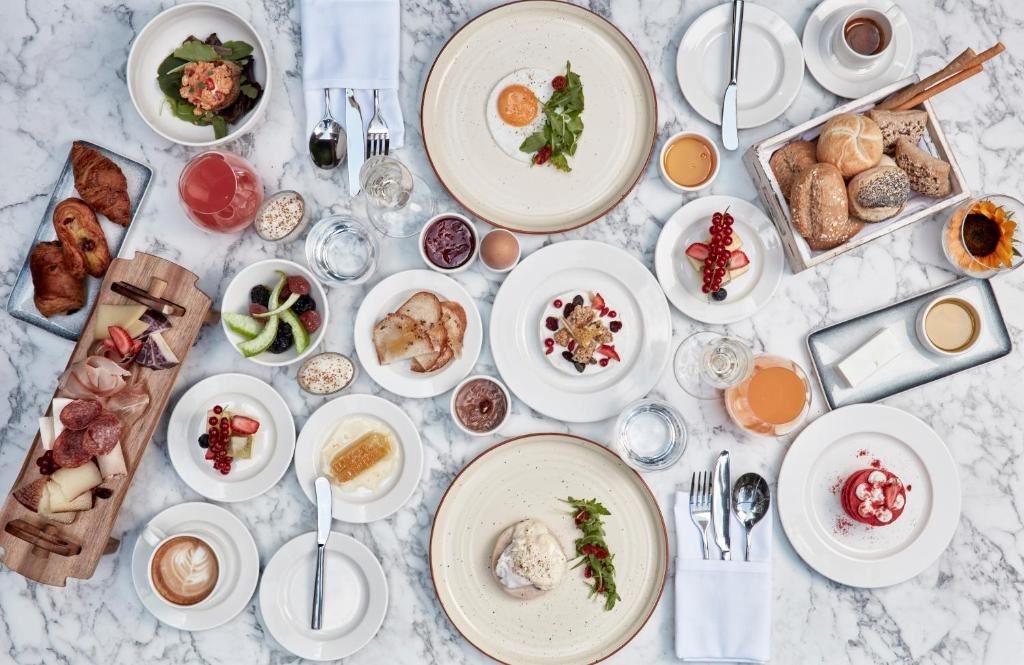 restaurants-veranda-lounge