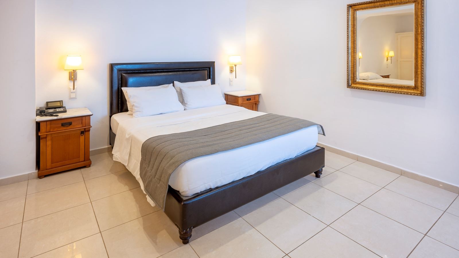 rooms-room-with-shared-pool