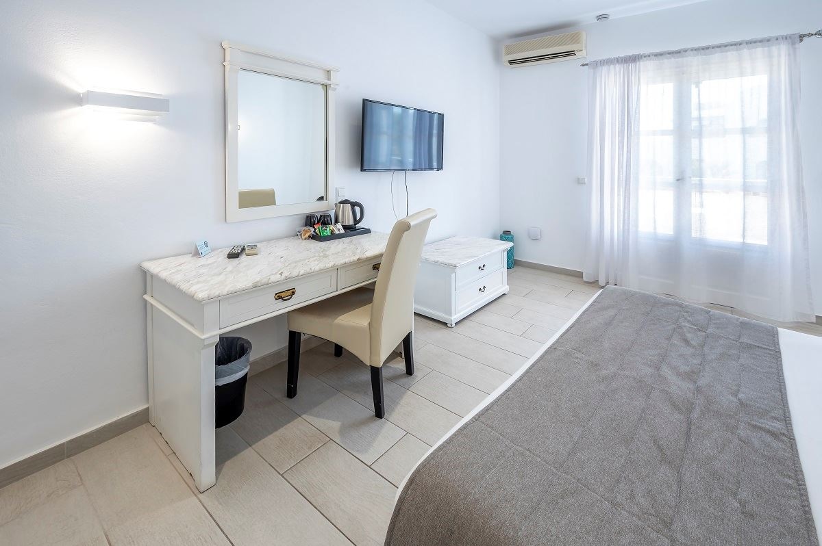 rooms-superior-room-with-balcony