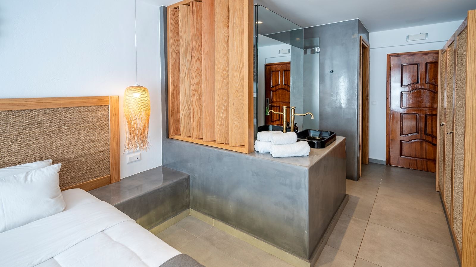 rooms-junior-suite-with-shared-pool