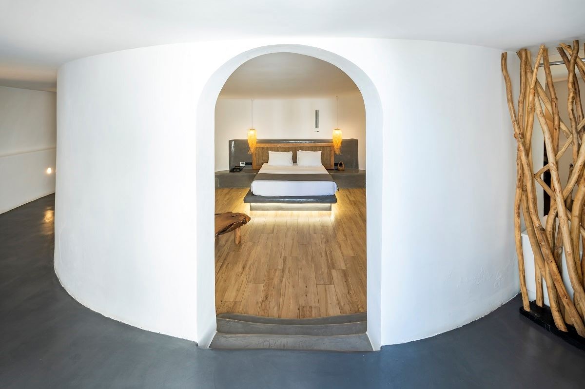 rooms-windmill-deluxe-suite-with-shared-pool