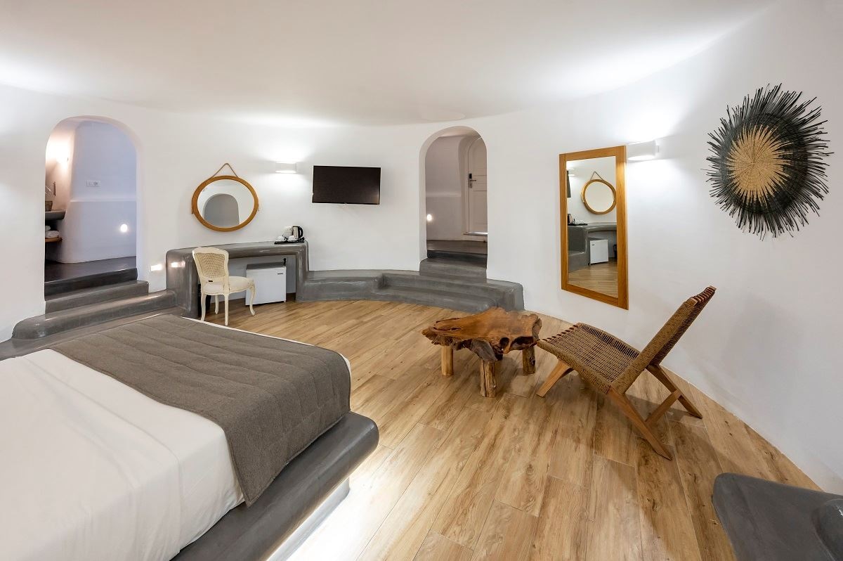 rooms-windmill-deluxe-suite-with-shared-pool