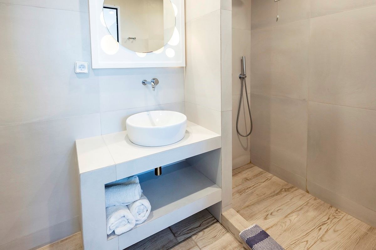 rooms-the-white-suite