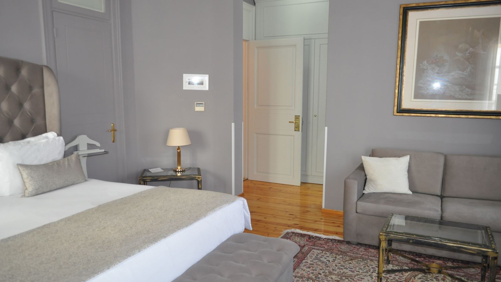 rooms-executive-room