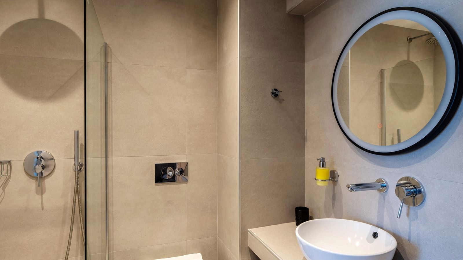 rooms-room-superior-double-balcony-or-terrace