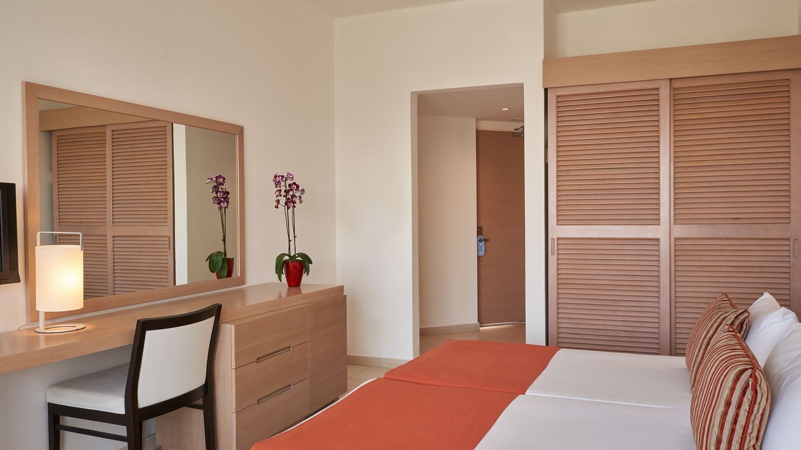 rooms-double-room-garden-view