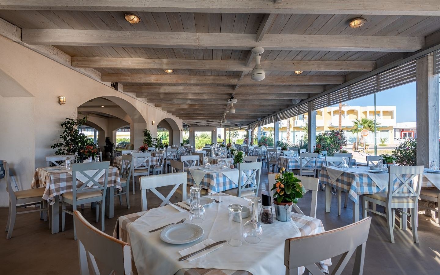 restaurants-taverna-oneiro