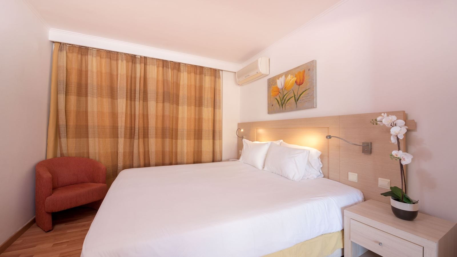 rooms-maisonette-sharing-pool