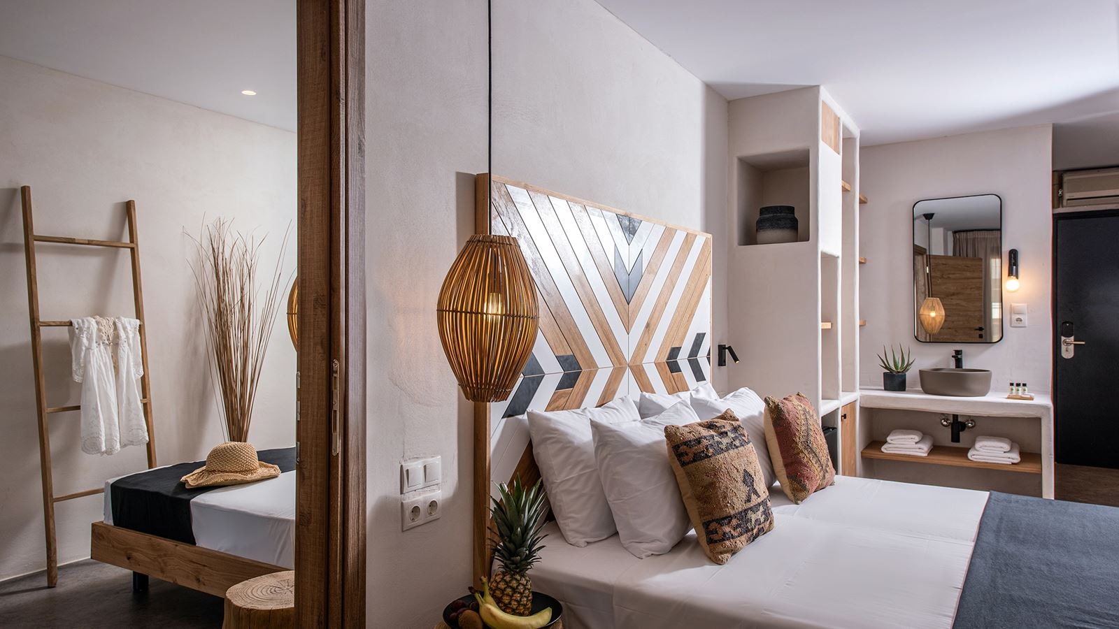 rooms-superior-deluxe-with-balcony